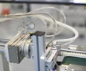 鸿码创S600光纤喷印塑料制品喷印案例
